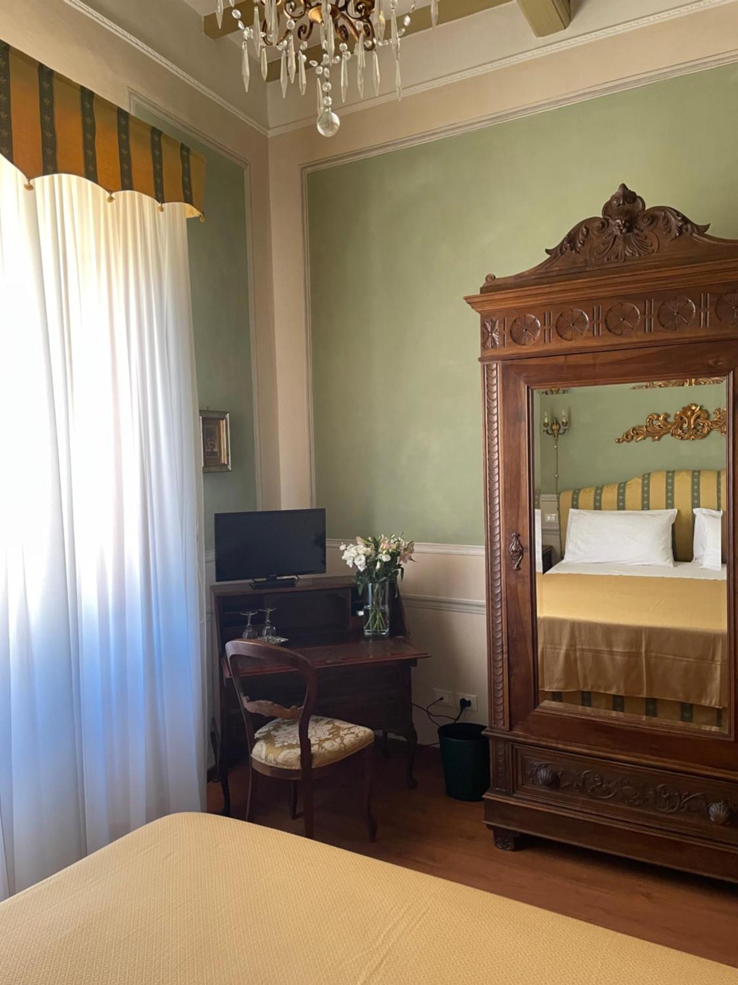 Residenza Dei Ricci Chiusi Exterior foto